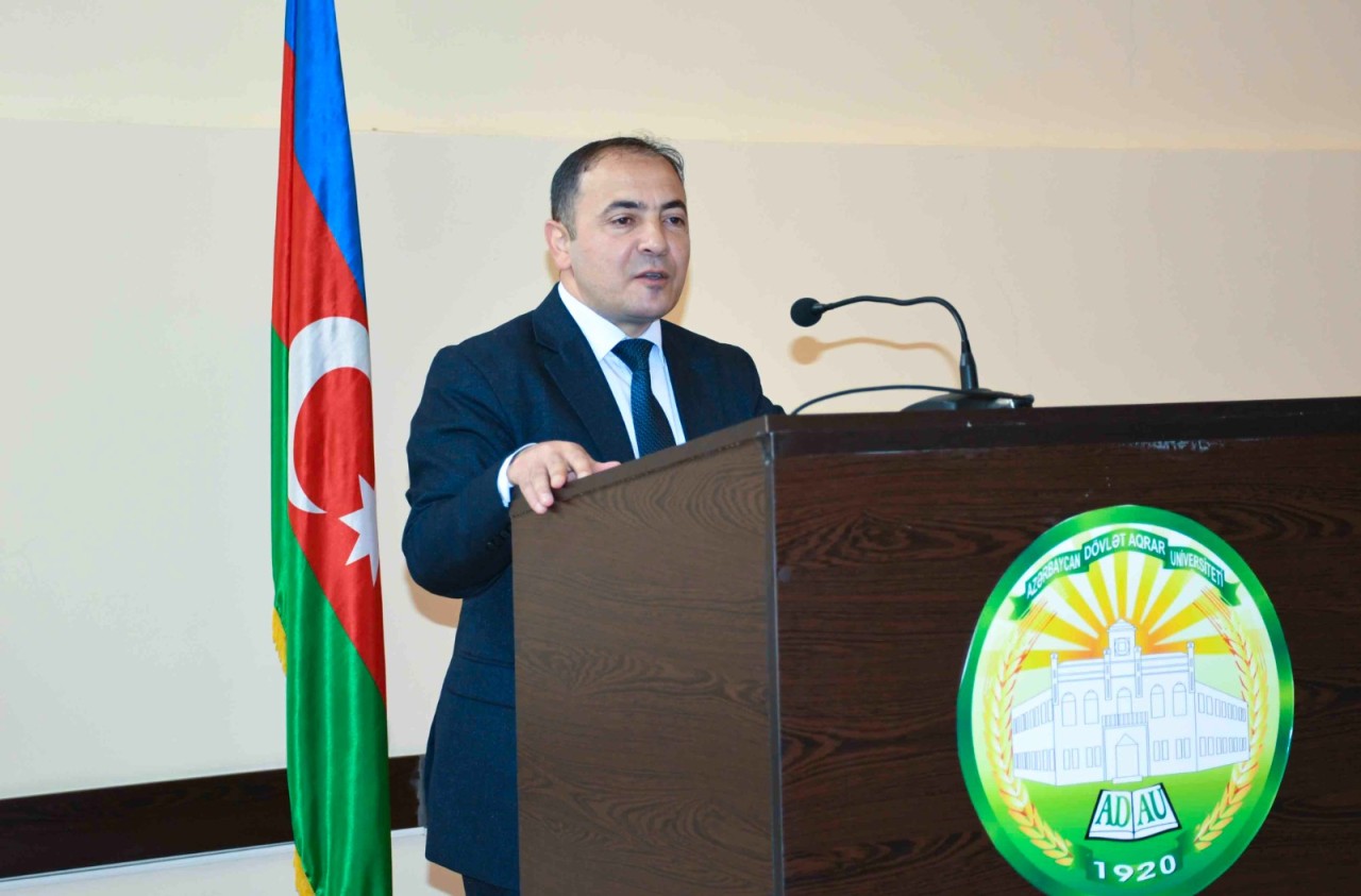 "Şəhərsalma və memarlıq sahəsi dövlət siyasətində prioritet istiqamətlərdən biridir" - Rektor (FOTOLAR)